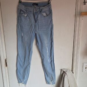 Casual Light Blue Women's Cropped Jeans